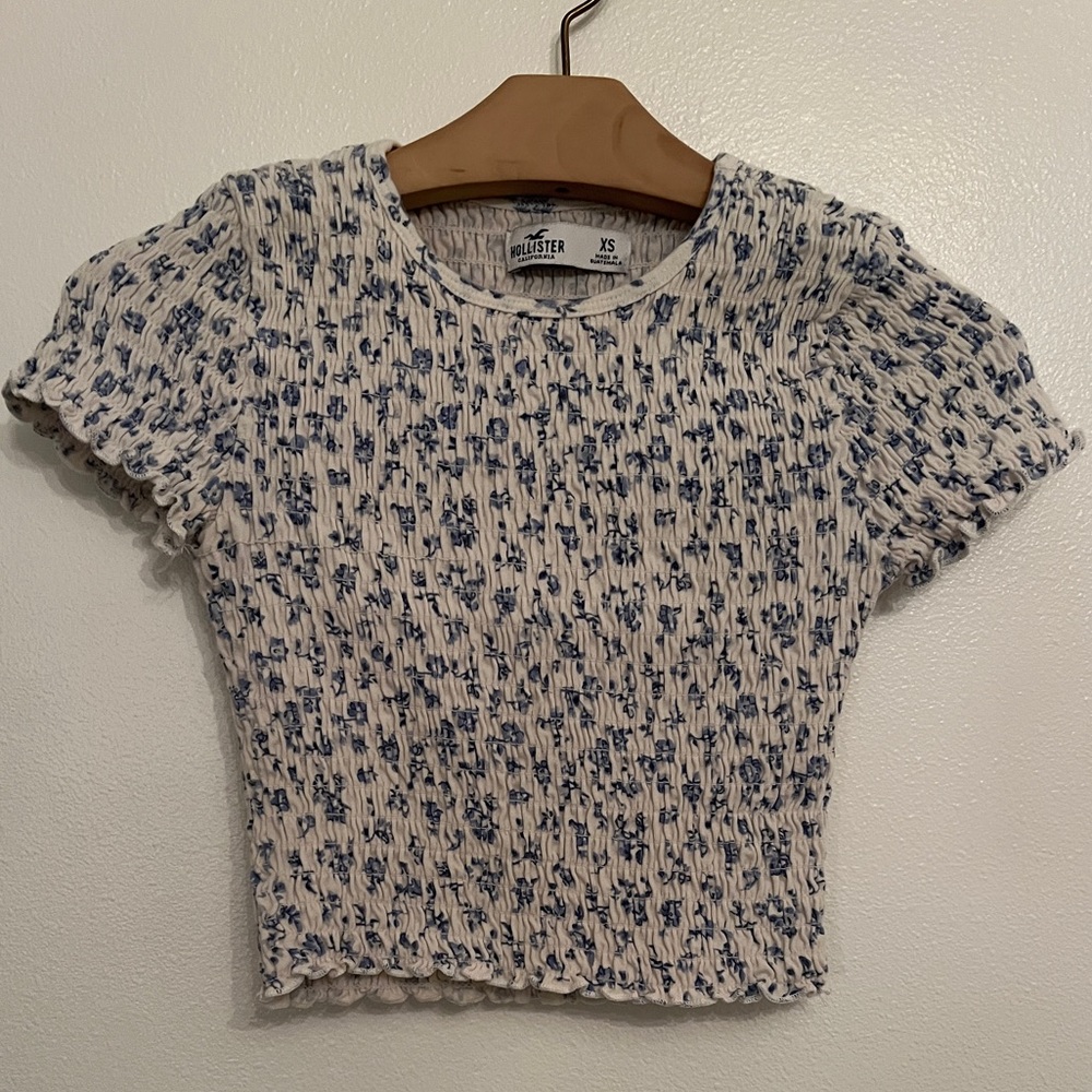 Hollister Ribbed Cropped Baby Tee